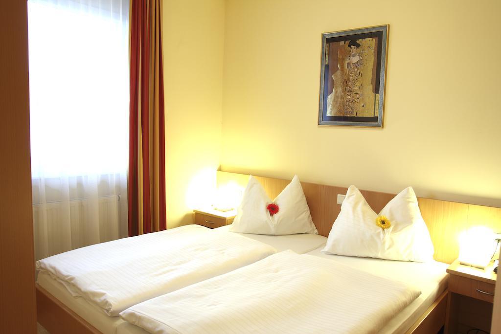 Hotel Der Stockinger Unterpremstätten Εξωτερικό φωτογραφία